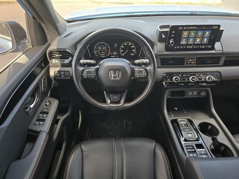 Used 2024 Honda Pilot TrailSport image 14