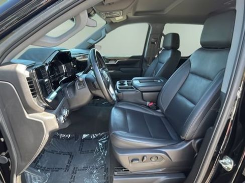 Used 2025 GMC Sierra 1500 SLT RWD image 18