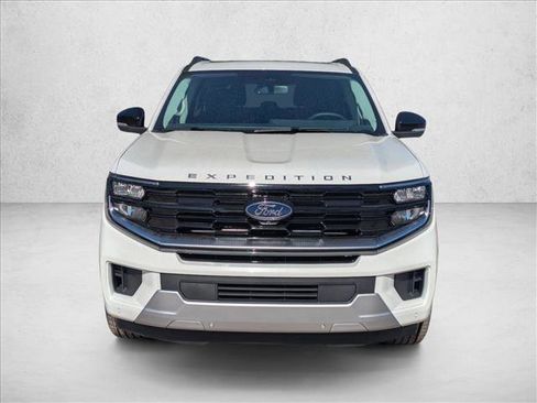 New 2025 Ford Expedition Platinum w/ Driver's Package image 6