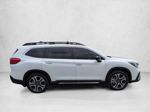 Used 2024 Subaru Ascent Touring AWD/4WD image 9