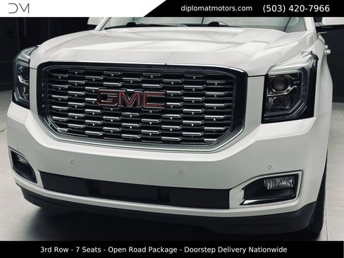 Used 2018 GMC Yukon Denali w/ Open Road Package AWD/4WD image 14