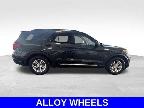 Certified 2023 Ford Explorer XLT w/ Equipment Group 202A image 3