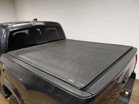 Used 2021 Toyota Tacoma SR5 image 7