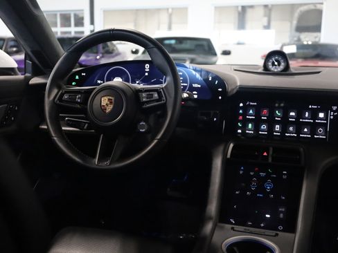 Used 2020 Porsche Taycan Turbo S image 32