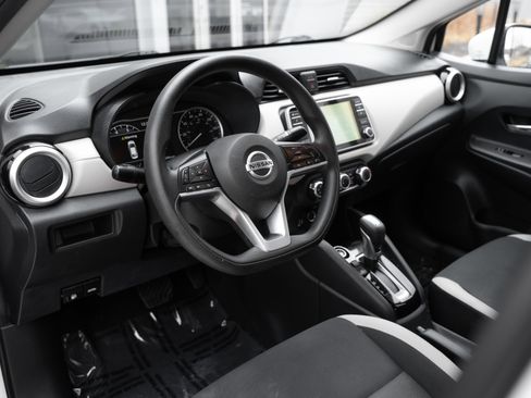 Used 2021 Nissan Versa SV image 10