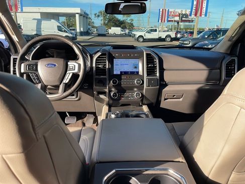 Certified 2021 Ford Expedition XLT image 32