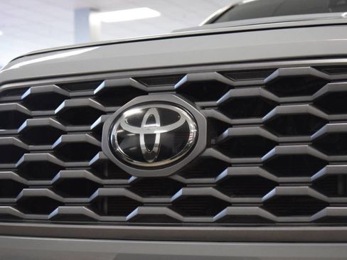 Used 2021 Toyota Tacoma TRD Sport w/ Technology Package image 23