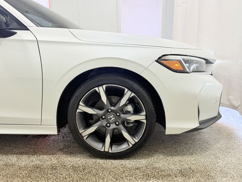 Used 2025 Honda Civic Sport image 28