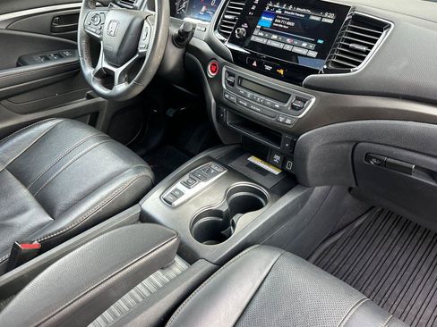 Used 2023 Honda Passport TrailSport image 16