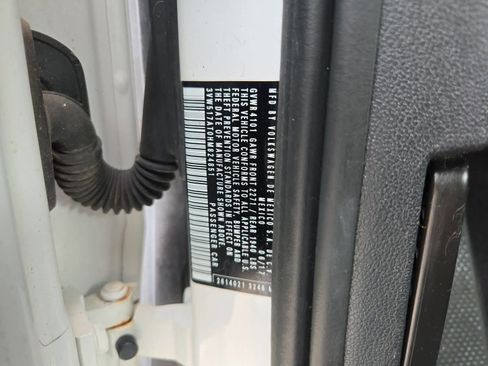 Used 2017 Volkswagen Beetle 1.8T Classic image 30