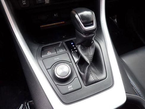 Used 2019 Toyota RAV4 XSE image 19