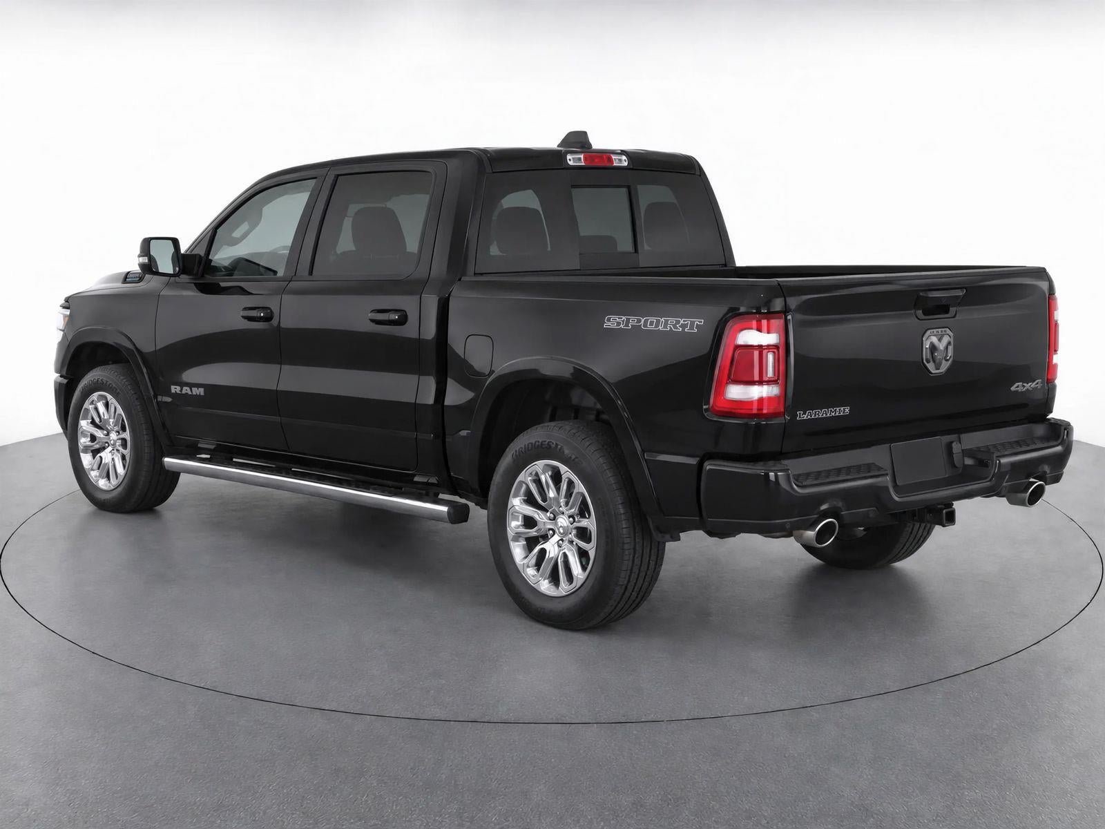 Used 2023 RAM 1500 Laramie AWD/4WD image 32