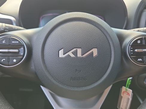 Used 2024 Kia Soul LX w/ Option Group 015 FWD image 25