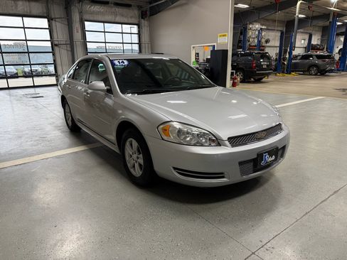 Used 2014 Chevrolet Impala Limited LS FWD image 4