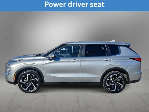 Used 2024 Mitsubishi Outlander SE image 7