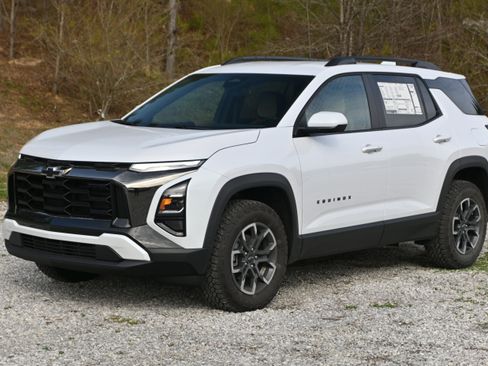 New 2026 Chevrolet Equinox ACTIV AWD/4WD image 5