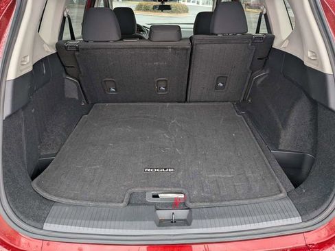 Certified 2025 Nissan Rogue S image 6