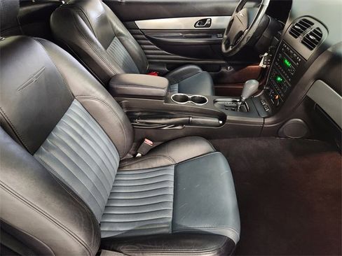 Used 2005 Ford Thunderbird image 3