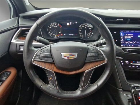 Used 2022 Cadillac XT5 Premium Luxury AWD/4WD image 10
