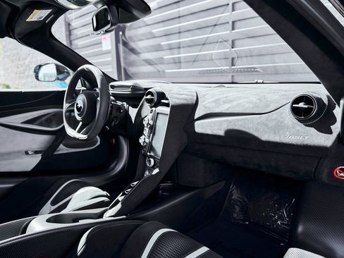 Used 2021 McLaren 765LT image 38