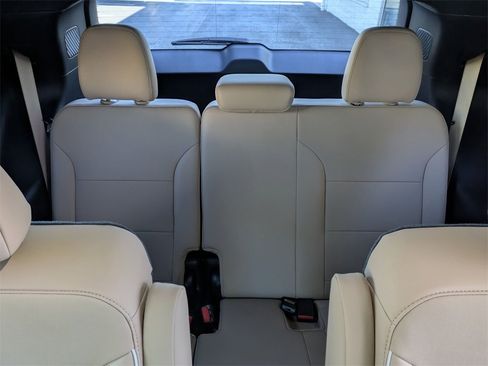 New 2026 Buick Enclave Preferred w/ Power Package image 9