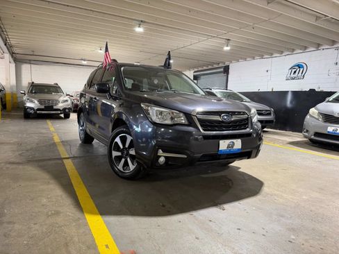Used 2018 Subaru Forester 2.5i Limited AWD/4WD image 6