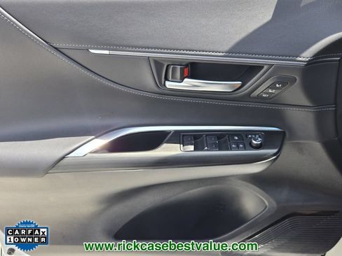 Used 2024 Toyota Venza Limited AWD/4WD image 32