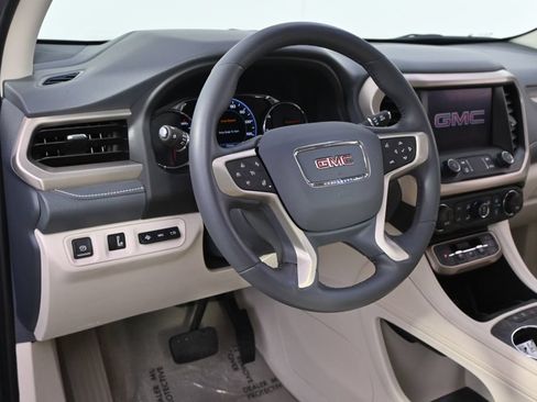 Used 2020 GMC Acadia Denali w/ Denali Ultimate Package AWD/4WD image 11