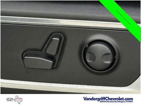 Used 2024 RAM 1500 Laramie AWD/4WD image 18