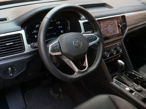 Used 2022 Volkswagen Atlas SEL AWD/4WD image 9