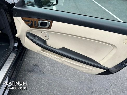 Used 2014 Mercedes-Benz SLK 350 image 15