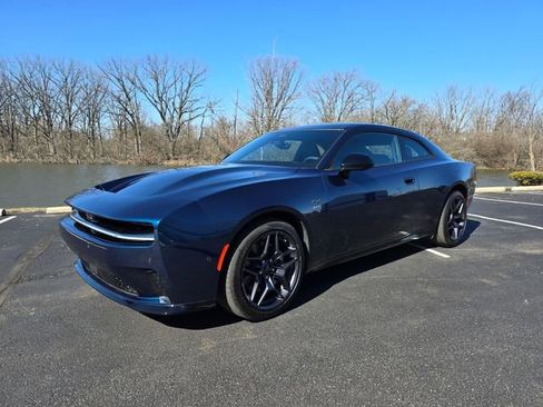 Used 2024 Dodge Charger Daytona R/T w/ Plus Group AWD/4WD image 9