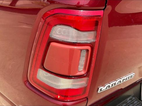 Used 2019 RAM 1500 Laramie AWD/4WD image 28