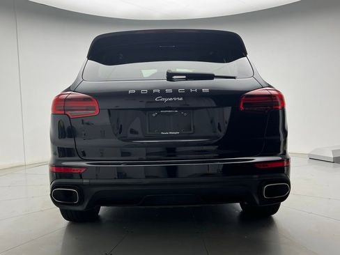 Certified 2018 Porsche Cayenne Platinum Edition image 22