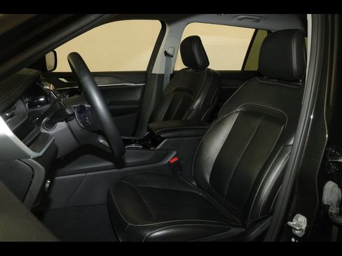 Used 2022 Jeep Grand Cherokee L Limited AWD/4WD image 25