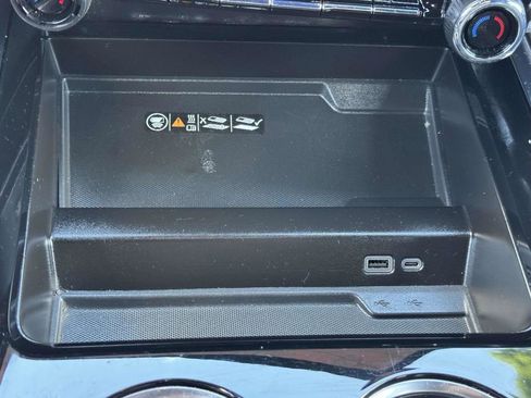 Used 2025 Chevrolet Tahoe Z71 AWD/4WD image 8