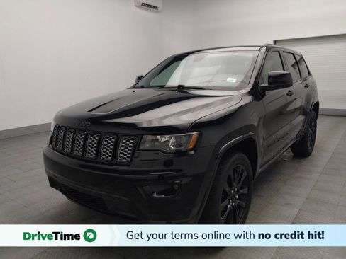 Used 2022 Jeep Grand Cherokee Laredo X image 1