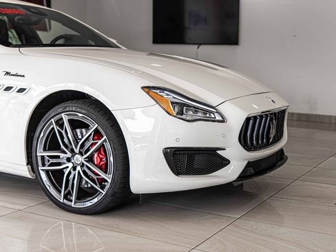 Used 2023 Maserati Quattroporte Modena Q4 image 3