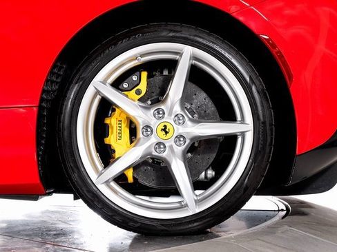 Used 2023 Ferrari F8 Tributo image 17