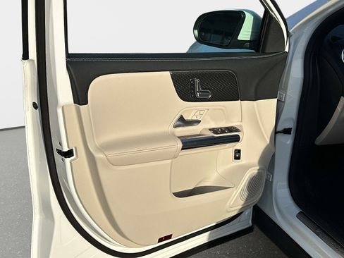 New 2026 Mercedes-Benz GLA 250 image 16