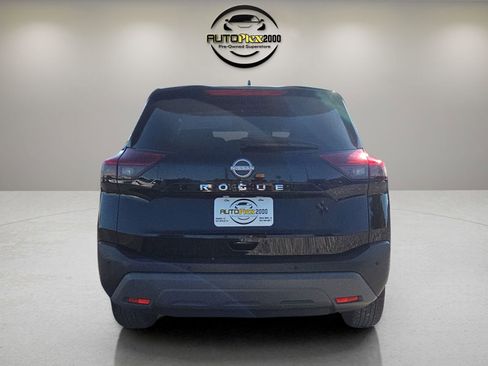 Used 2023 Nissan Rogue S image 6