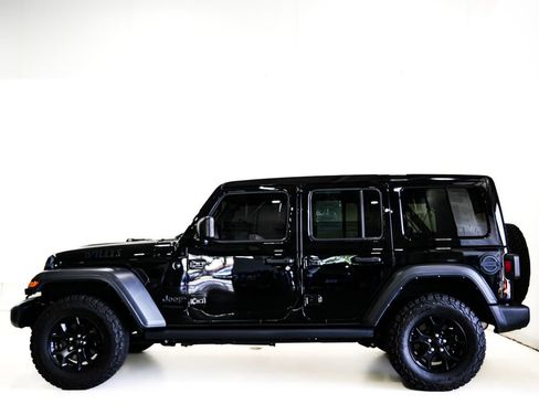 Used 2022 Jeep Wrangler Unlimited Sport AWD/4WD image 6