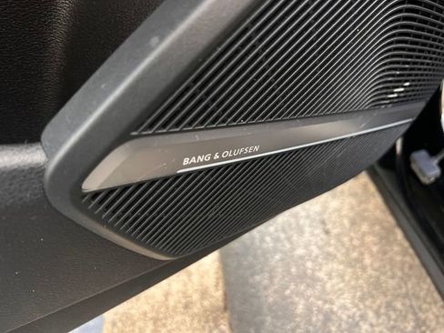 Used 2018 Audi SQ5 Prestige w/ Prestige Package image 11