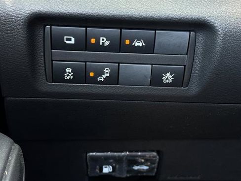 New 2025 Nissan Kicks Play S image 27