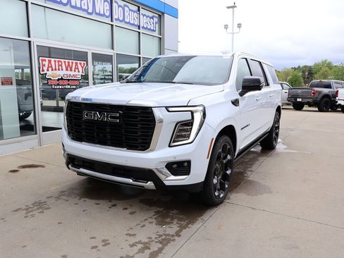 New 2026 GMC Yukon XL Denali w/ Denali Reserve Package AWD/4WD image 6
