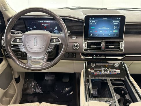 Used 2021 Lincoln Navigator Black Label w/ Cargo Convenience Package image 32