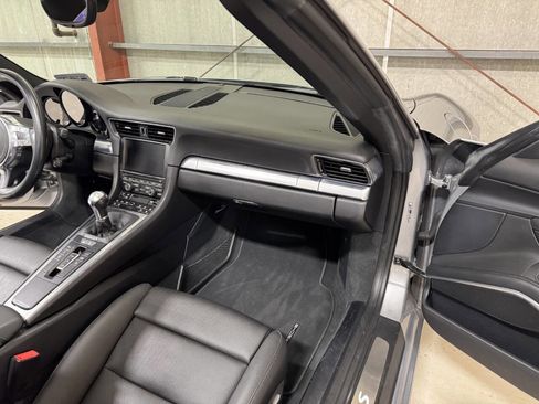Used 2014 Porsche 911 Carrera S image 25