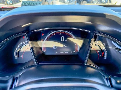 Used 2019 Honda Civic Sport Touring image 17