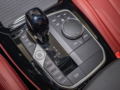 Used 2025 BMW X4 M40i AWD/4WD image 19