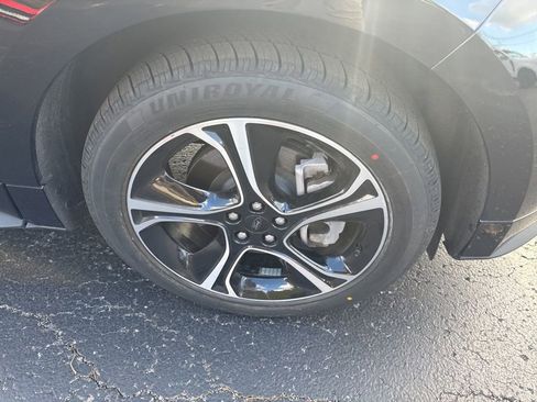 Used 2022 Ford Edge ST image 40